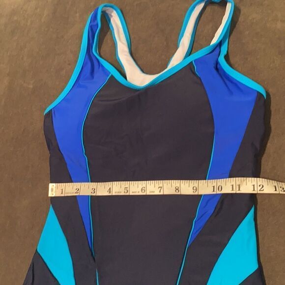 Women’s One Piece Racerback Swimsuit Size 6 NEW - Picture 3 of 8